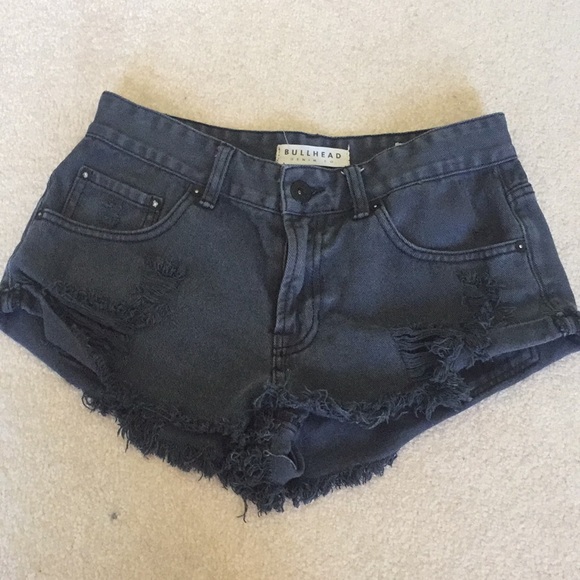 Bullhead Ripped Grey Black Distressed Slouch Short - Picture 2 of 4